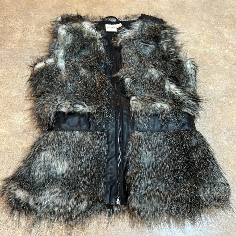Women’s OXMO faux vest, size XS